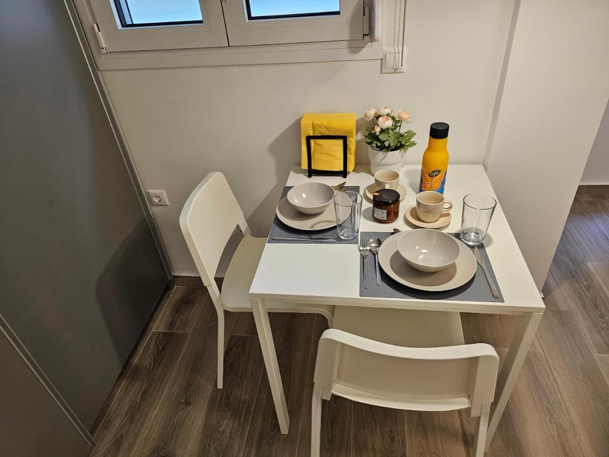 Platon Stylish Apartment เอเธนส์ ภายนอก รูปภาพ
