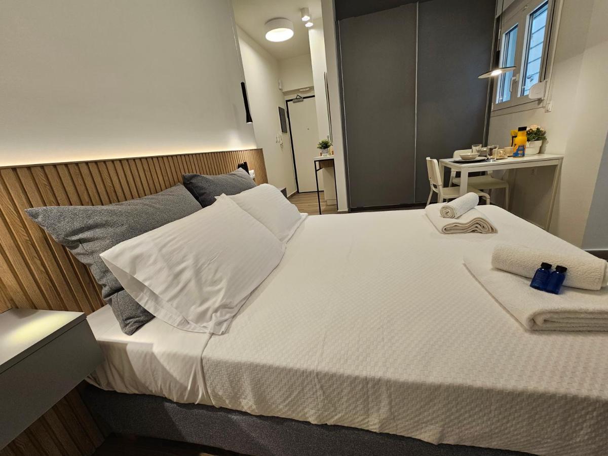 Platon Stylish Apartment เอเธนส์ ภายนอก รูปภาพ